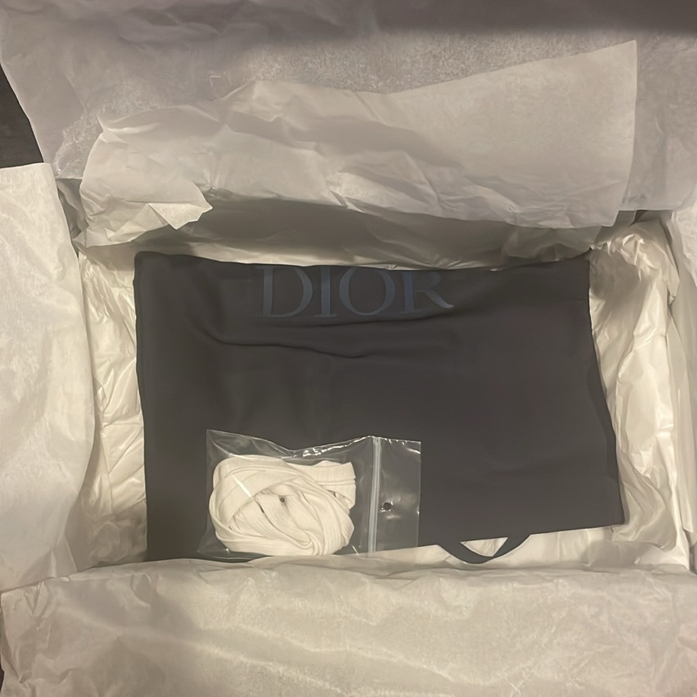 Dior B28 LT Oblique Jacquard white sneaker sz 43. Shoes are brand new/deadstock - Picture 7 of 8